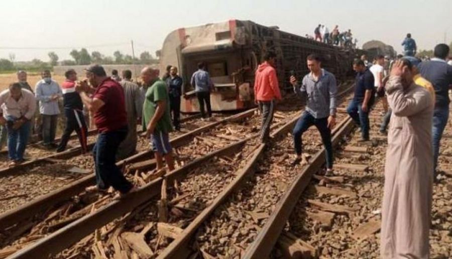 مصر: مصرع 8 أشخاص وإصابة العشرات جرّاء انقلاب قطار في محافظة القليوبيّة